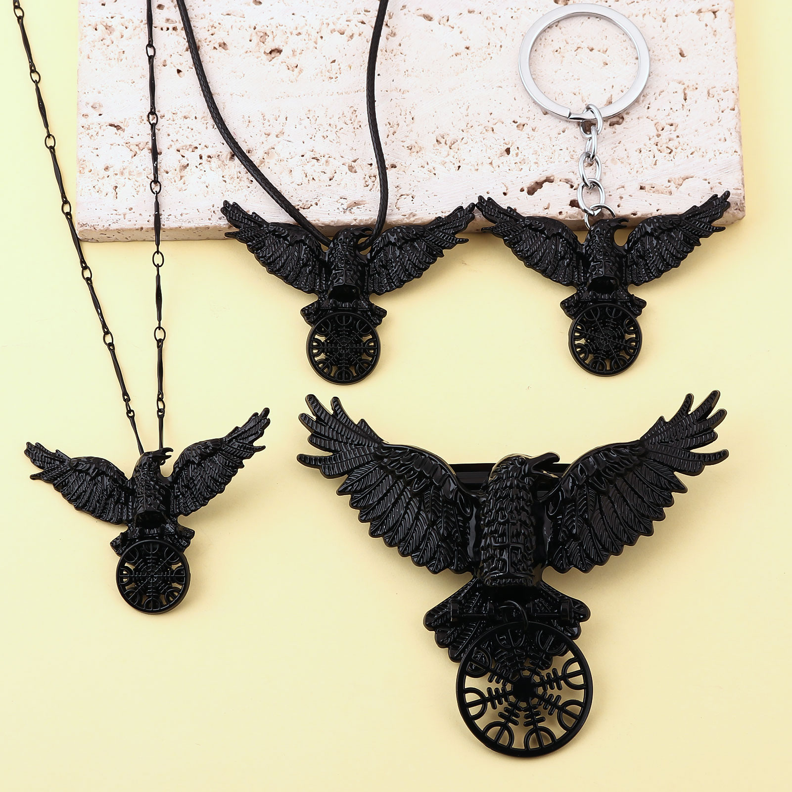 Compass Keychain Mini - خمر فايكنغ الأسود الغراب قلادة أودين
